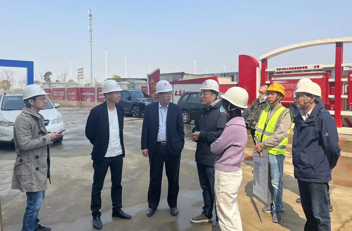 市政公用集團(tuán)劉順保到朱橋東路項(xiàng)目、昌東三路項(xiàng)目、秦坊安置房項(xiàng)目調(diào)研