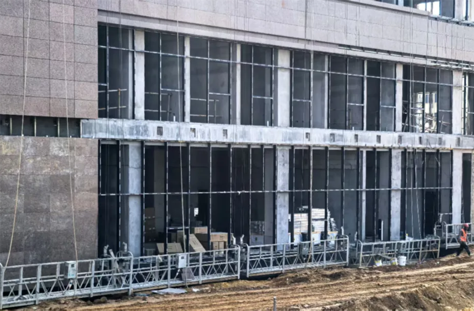 南昌市政建設(shè)集團(tuán)有限公司緊急開(kāi)展強(qiáng)對(duì)流天氣專(zhuān)項(xiàng)安全檢查，全面排查設(shè)備加固、用電安全、排水防澇及應(yīng)急物資，筑牢極端天氣施工安全防線